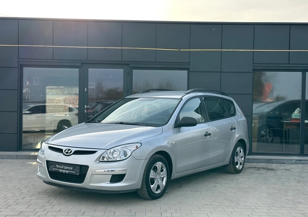 Hyundai I30 cena 14900 przebieg: 182000, rok produkcji 2009 z Włodawa małe 277